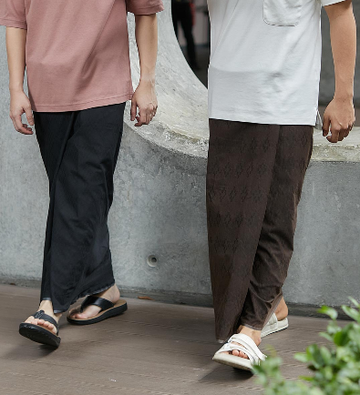 Amru: Men, experience comfort & style in every stitch